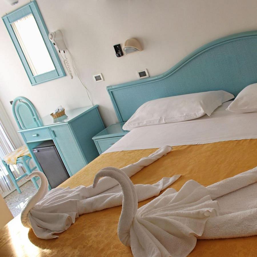 Hotel Mauri Marebello Εξωτερικό φωτογραφία