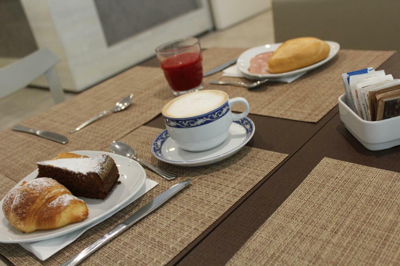 Hotel Mauri Marebello Εξωτερικό φωτογραφία