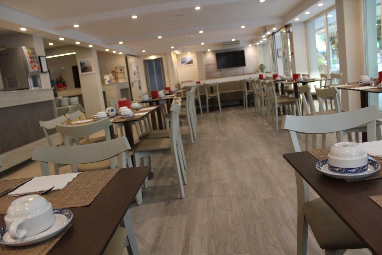 Hotel Mauri Marebello Εξωτερικό φωτογραφία